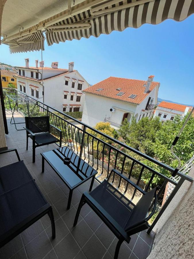 Apartments Fratelli Malinska Exterior photo