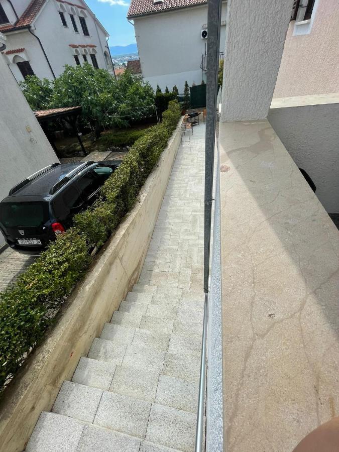 Apartments Fratelli Malinska Exterior photo