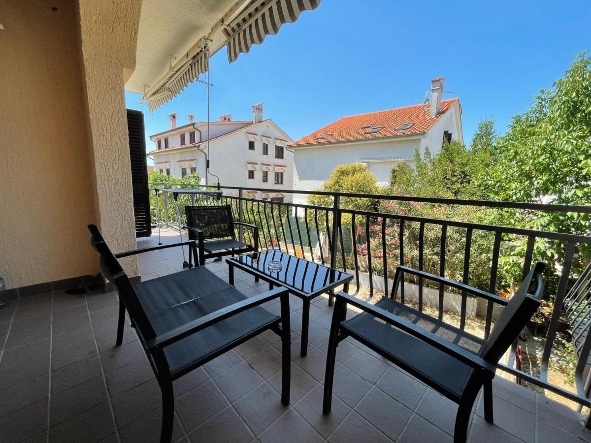 Apartments Fratelli Malinska Exterior photo